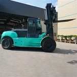 Veliki dizelski viličar s hidrauličnim pogonom